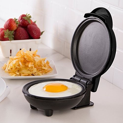  DASH Mini Maker Electric Round Griddle for Individual Pancakes,  Cookies, Eggs & other on the go Breakfast, Lunch & Snacks with Indicator  Light + Included Recipe Book - Black: Home 