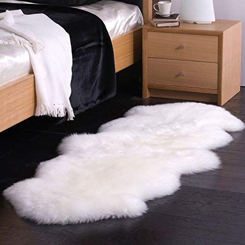 Noahas Faux Sheepskin Area Rugs Silky Long Wool Carpet for Living Room Bedroom, Children Play Dormitory Home Decor Rug, 2.6ft x 5.2ft, White